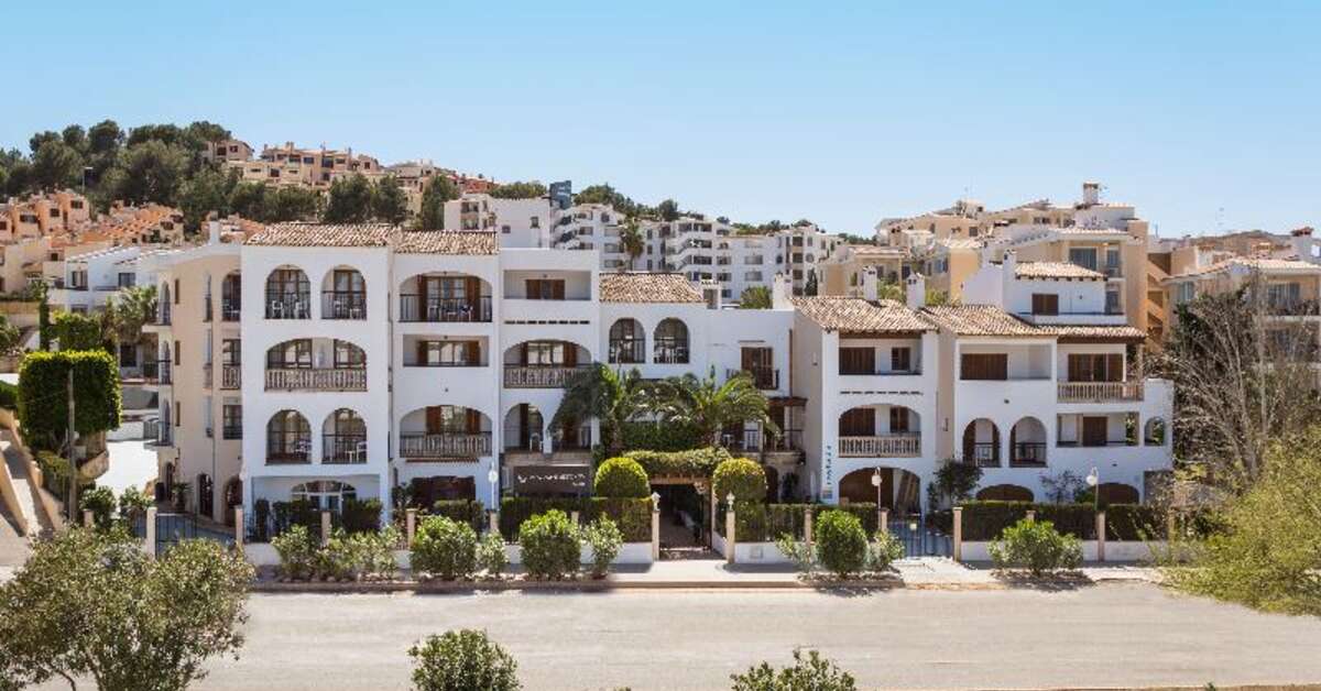 Een foto van de buitenkant van Plazamar Serenity Resort
