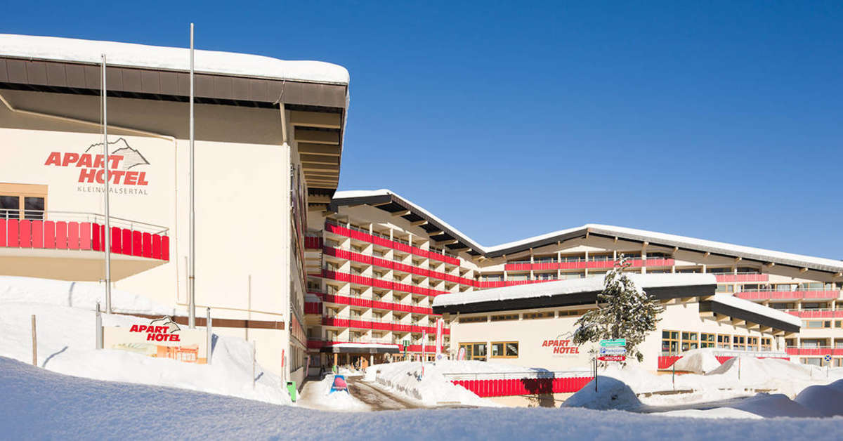 Een foto van de buitenkant van Aparthotel Kleinwalsertal