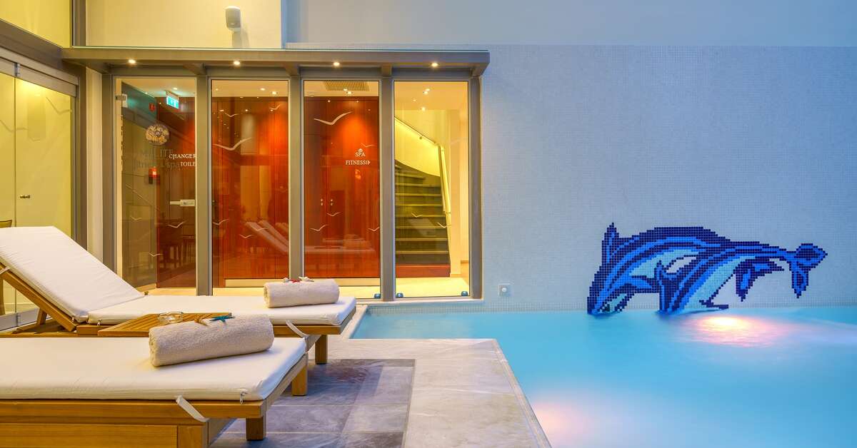 Ein Foto vom Pool im Kyma Suites Beach Hotel