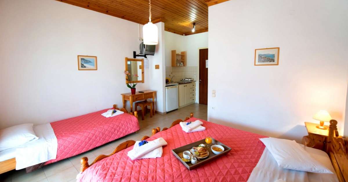 Een foto van Christina Studios