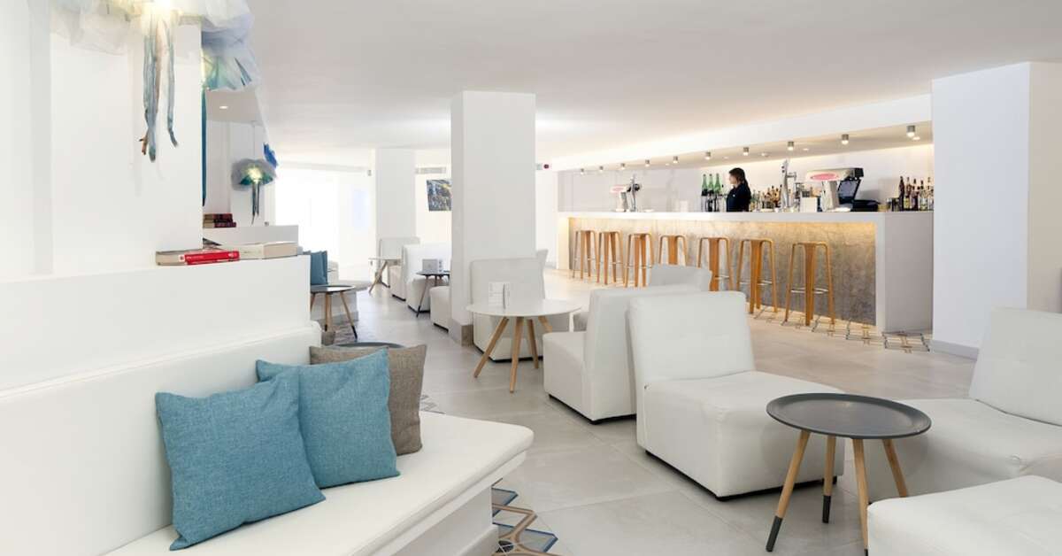 Ein Foto von den Einrichtungen im Fergus Style Cala Blanca Suites
