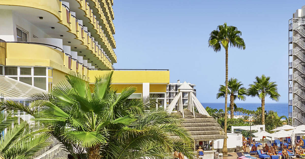 Een foto van de buitenkant van Allsun Hotel Lucana