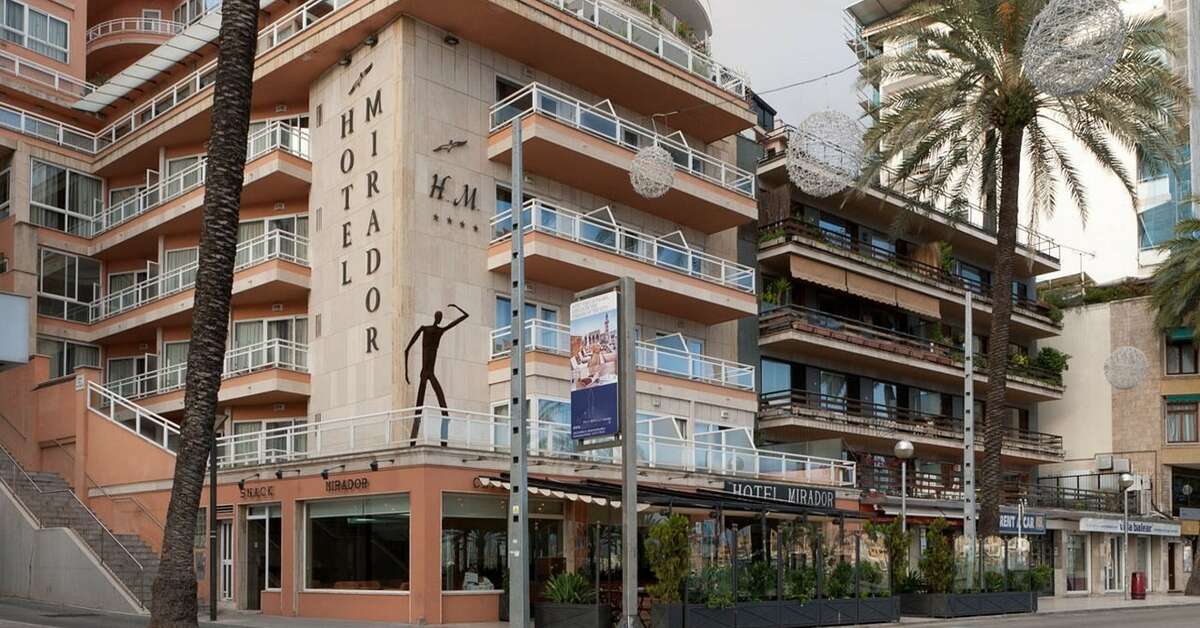 Ein Foto von der Außenansicht des Hotel Mirador