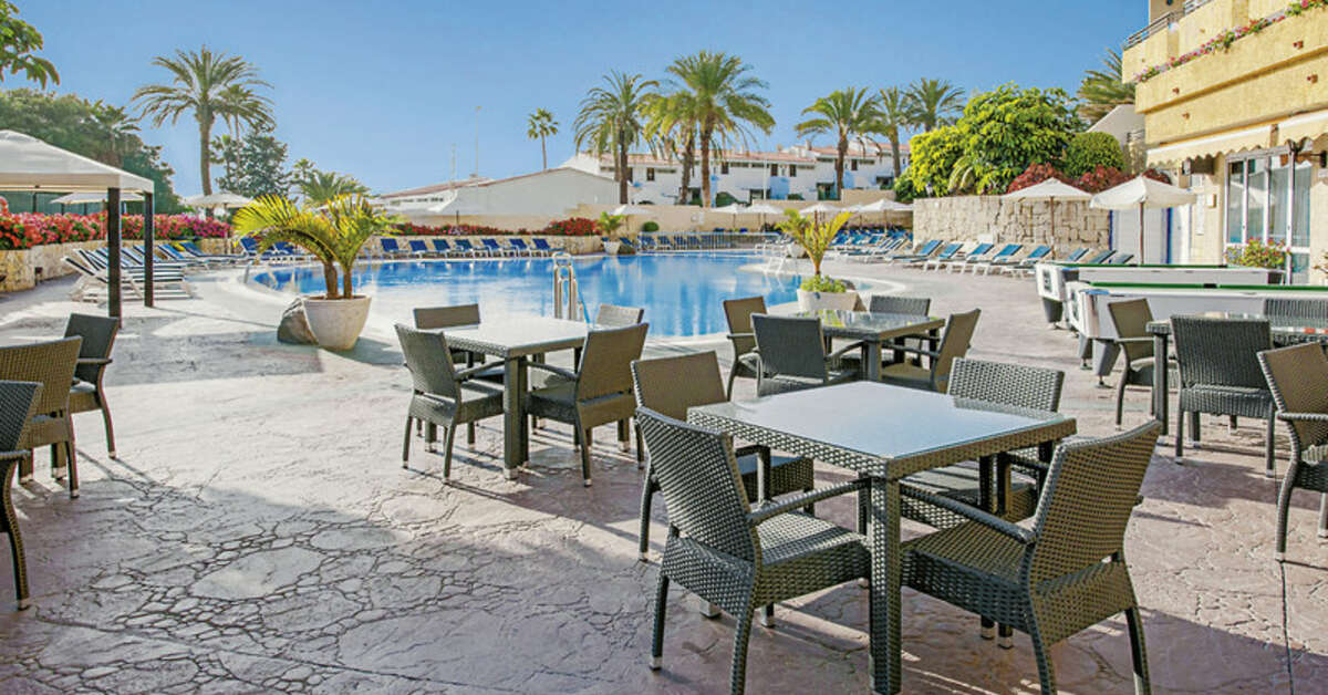 Een foto van het terras bij Ole Tropical Tenerife