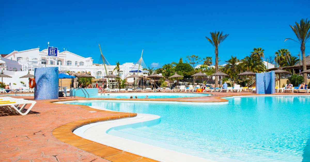 Een foto van het zwembad bij HL Aparthotel Paradise Island
