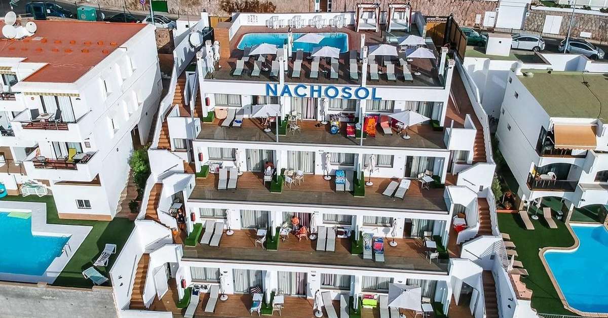 Een foto van de buitenkant van IG Nachosol Premium Appartementen