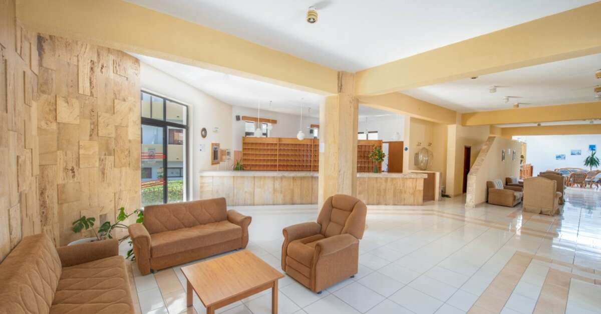 Een foto van het interieur van Aegean Bay Hotel