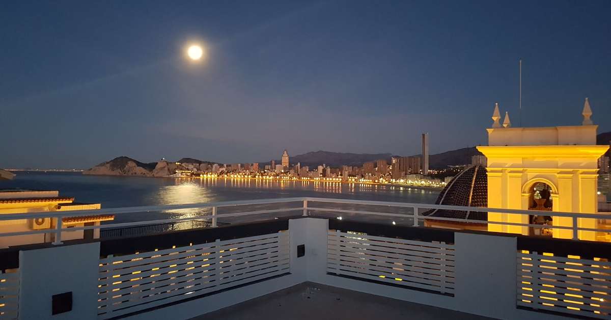 Ein Foto von der Terrasse im RH Canfali