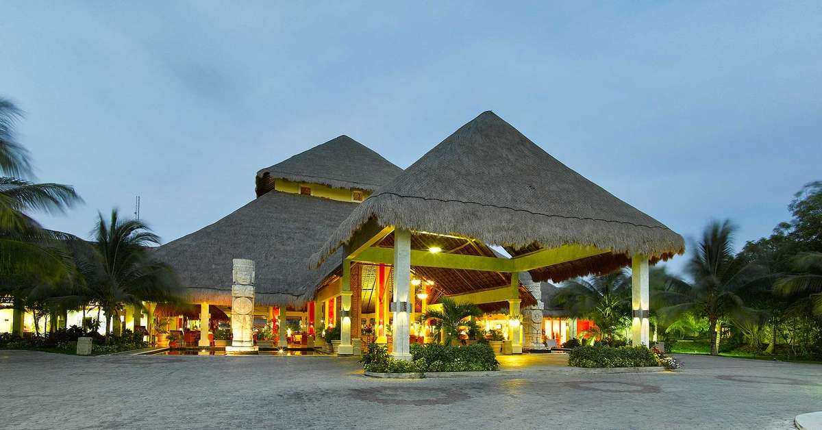 Een foto van de buitenkant van Grand Palladium Colonial Resort & Spa