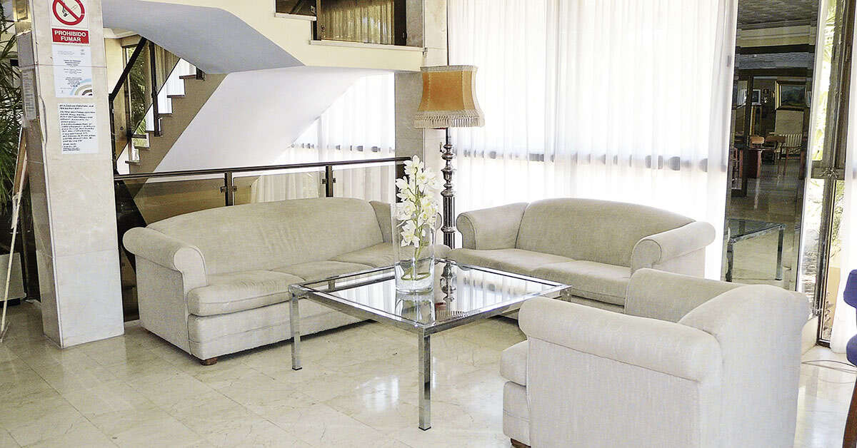 Een foto van het interieur van Playa Blanca Hotel