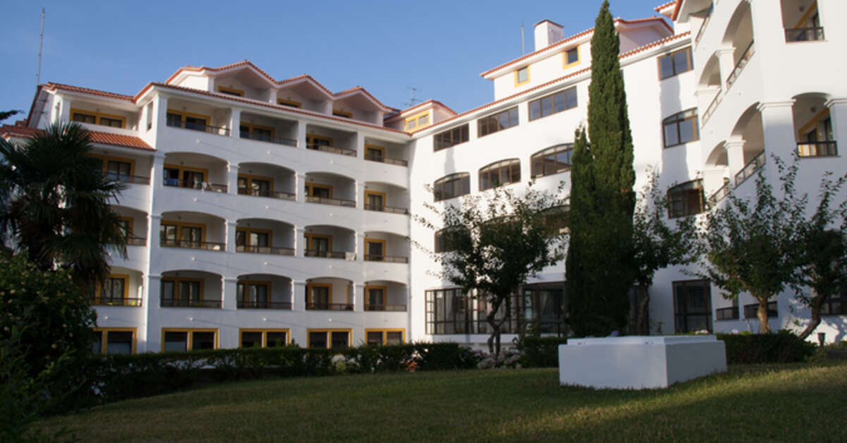 Een foto van de buitenkant van Clube do Lago Appartementen
