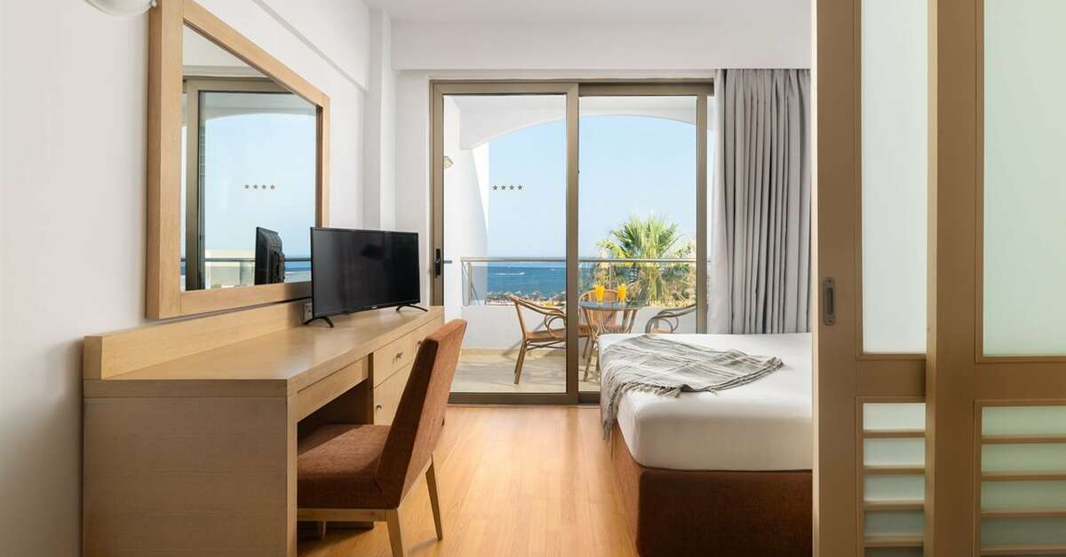 Een foto van Paralos Rodos