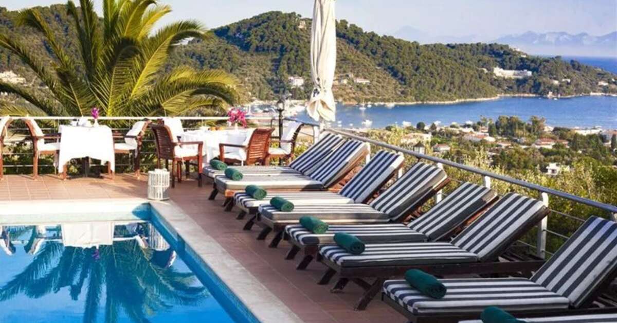 Een foto van het zwembad bij Vigles Sea View