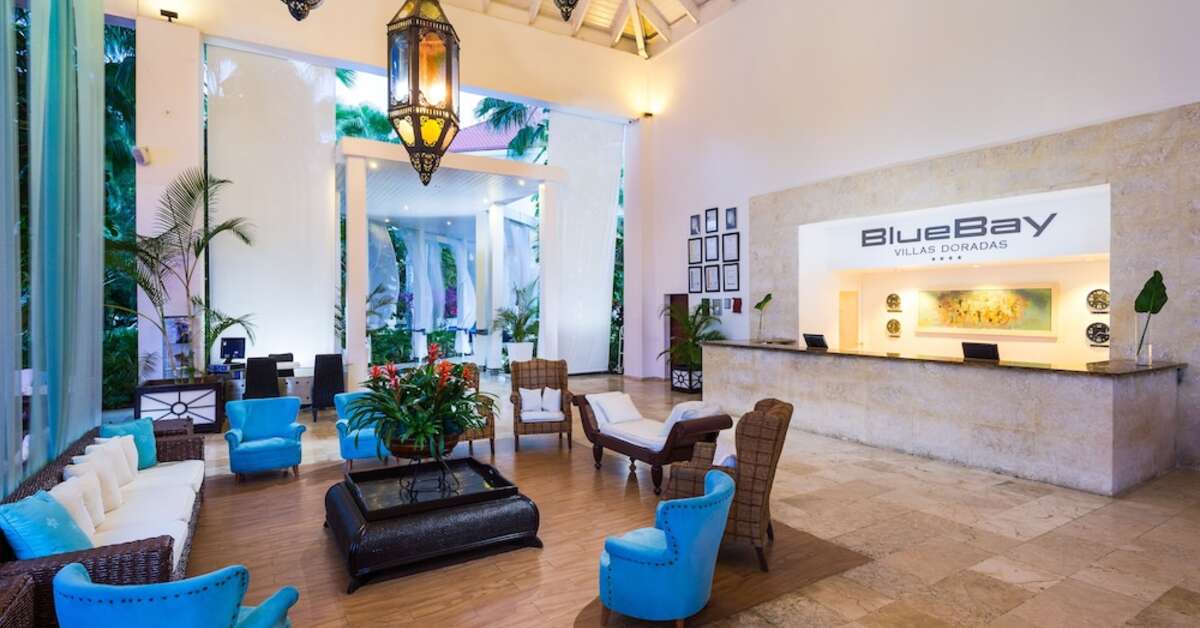 Een foto van het interieur van BlueBay Villas Doradas
