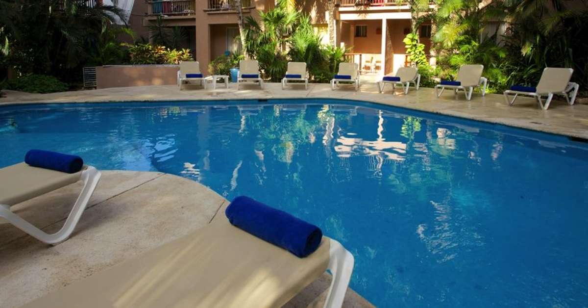 Een foto van het zwembad bij Tukan Hotel Playa del Carmen