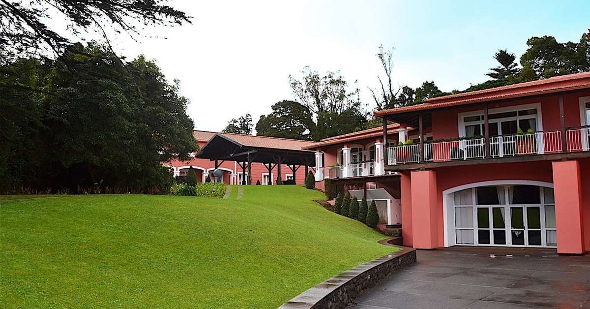 Een foto van de buitenkant van Enotel Golf - Santo da Serra