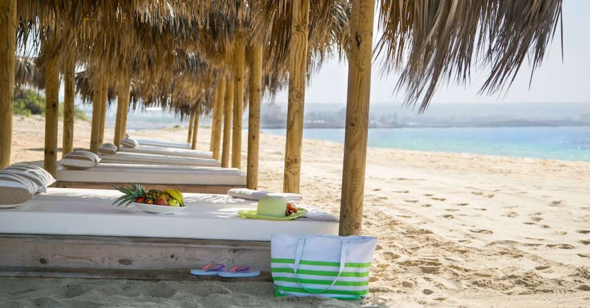 Een foto van het strand bij Asterias Beach Hotel