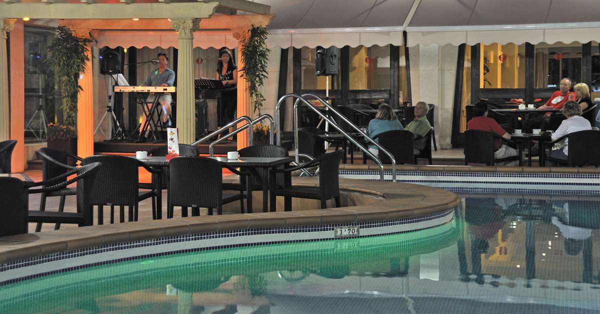 Ein Foto vom Pool im Innside by Melia Costablanca