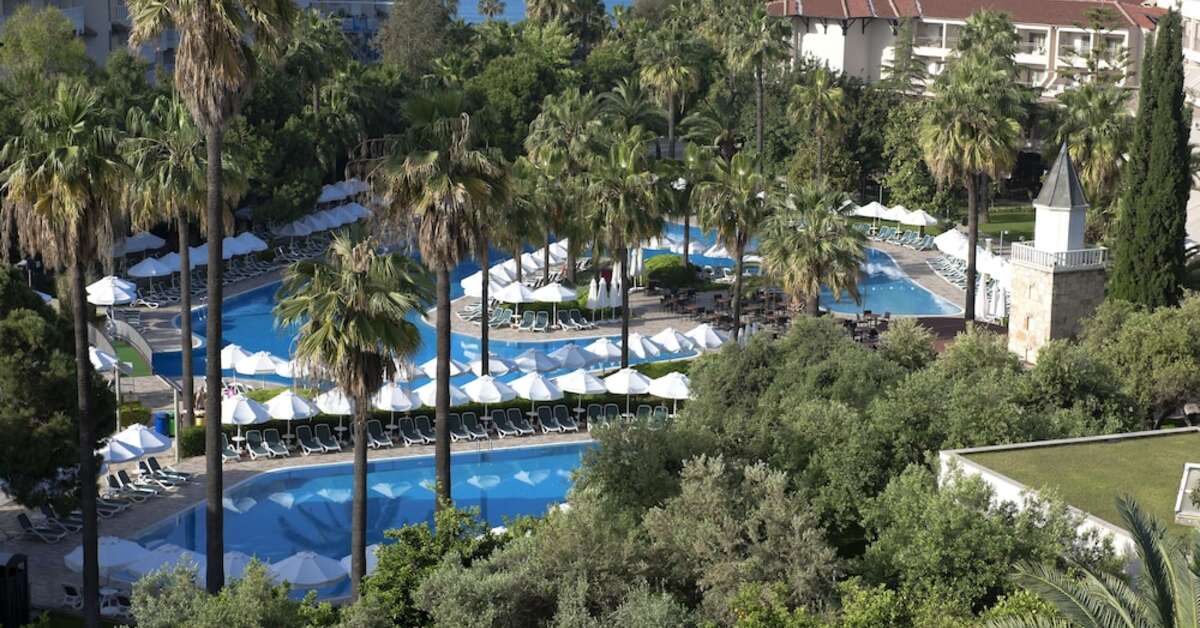 Ein Foto vom Pool im Barut Hemera Resort & Spa