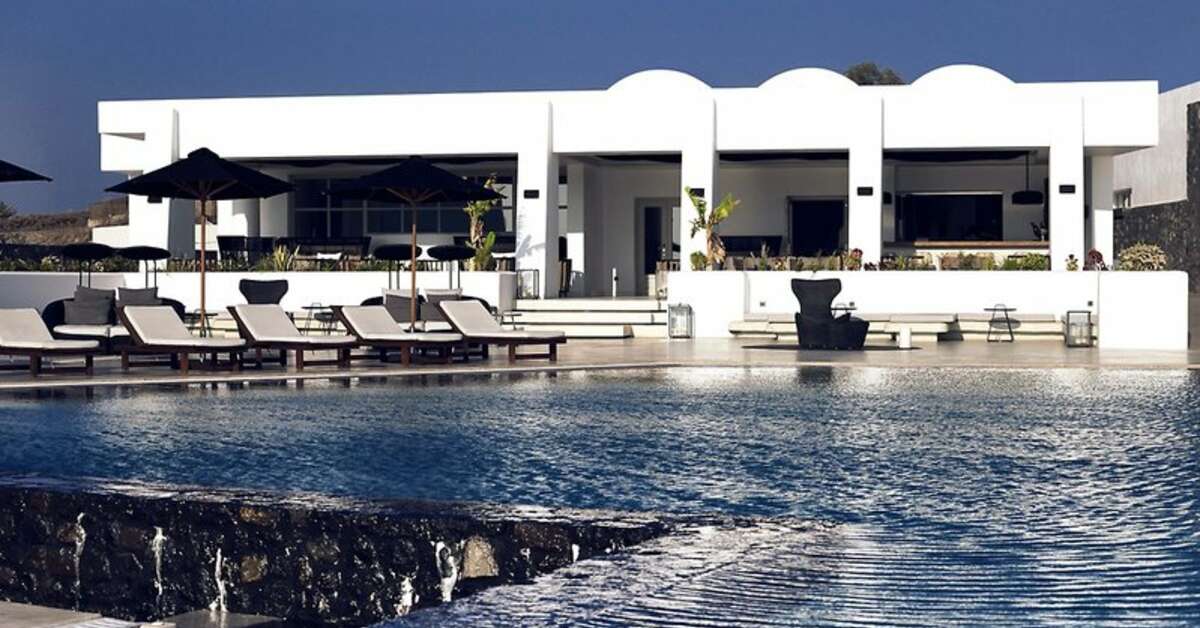 Een foto van het zwembad bij Santo Maris Oia Luxury Suites & Spa