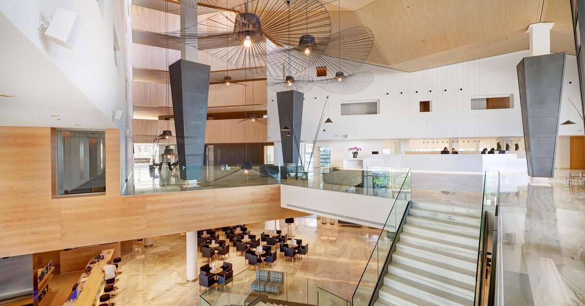 Een foto van het interieur van Hipotels Gran Playa de Palma