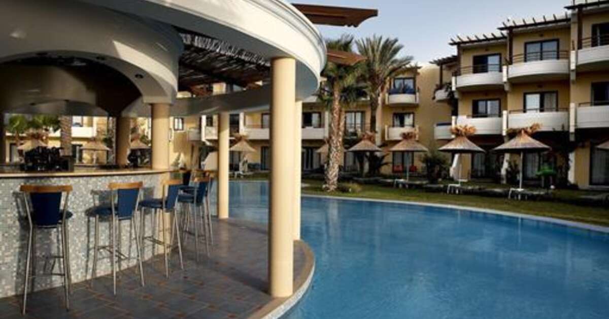 Een foto van het zwembad bij Atrium Palace Thalasso Spa Resort & Villas