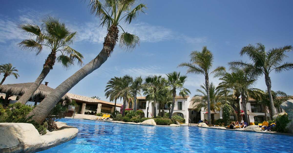 Een foto van het zwembad bij Alcudiamar Marina Residence