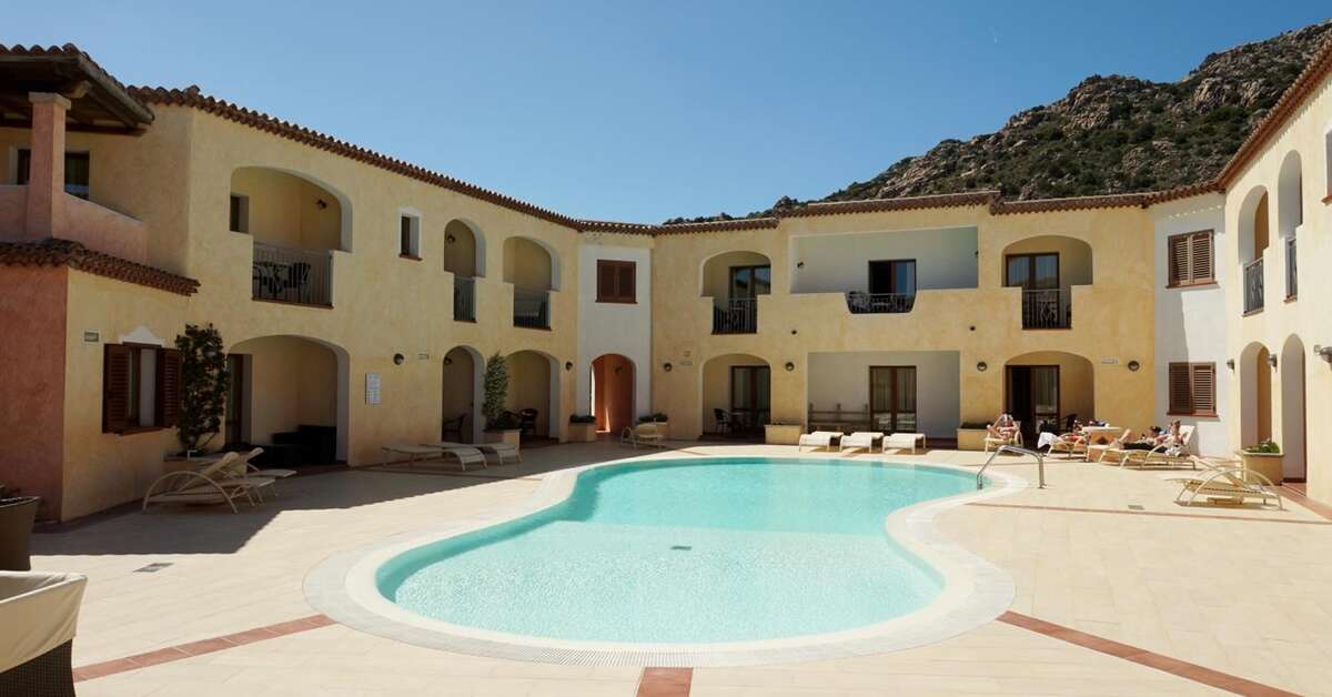Een foto van het zwembad bij Hotel Monti Di Mola