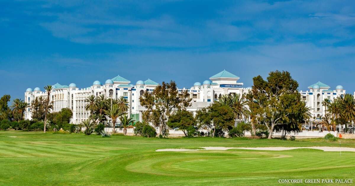 Een foto van de buitenkant van Barcelo Concorde Green Park Palace