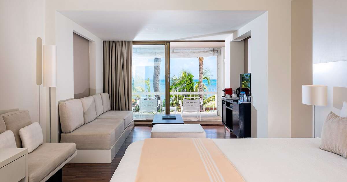 Ein Foto Holland House Beach Hotel