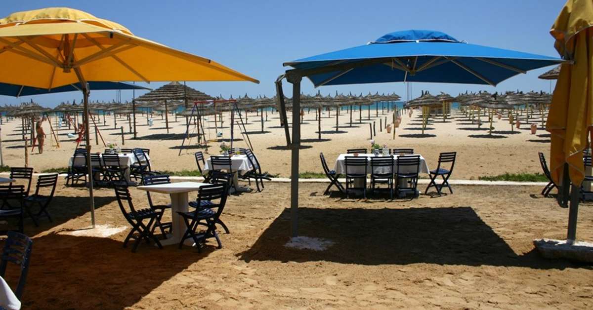 Een foto van het strand bij Hotel Nesrine