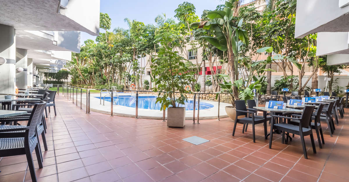 Een foto van het zwembad bij AluaSun Lago Rojo Hotel