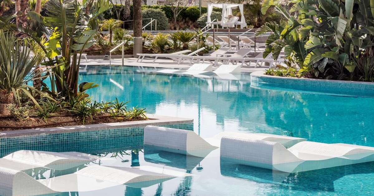 Een foto van het zwembad bij Atzavara Hotel & Spa