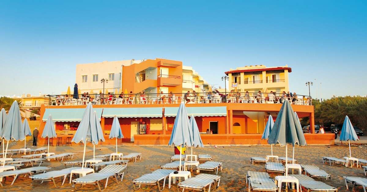 Ein Foto vom Strand beim Dedalos Beach Hotel