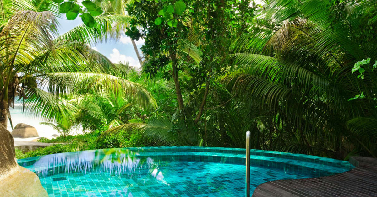 Een foto van het zwembad bij Hilton Seychelles Labriz Resort & Spa