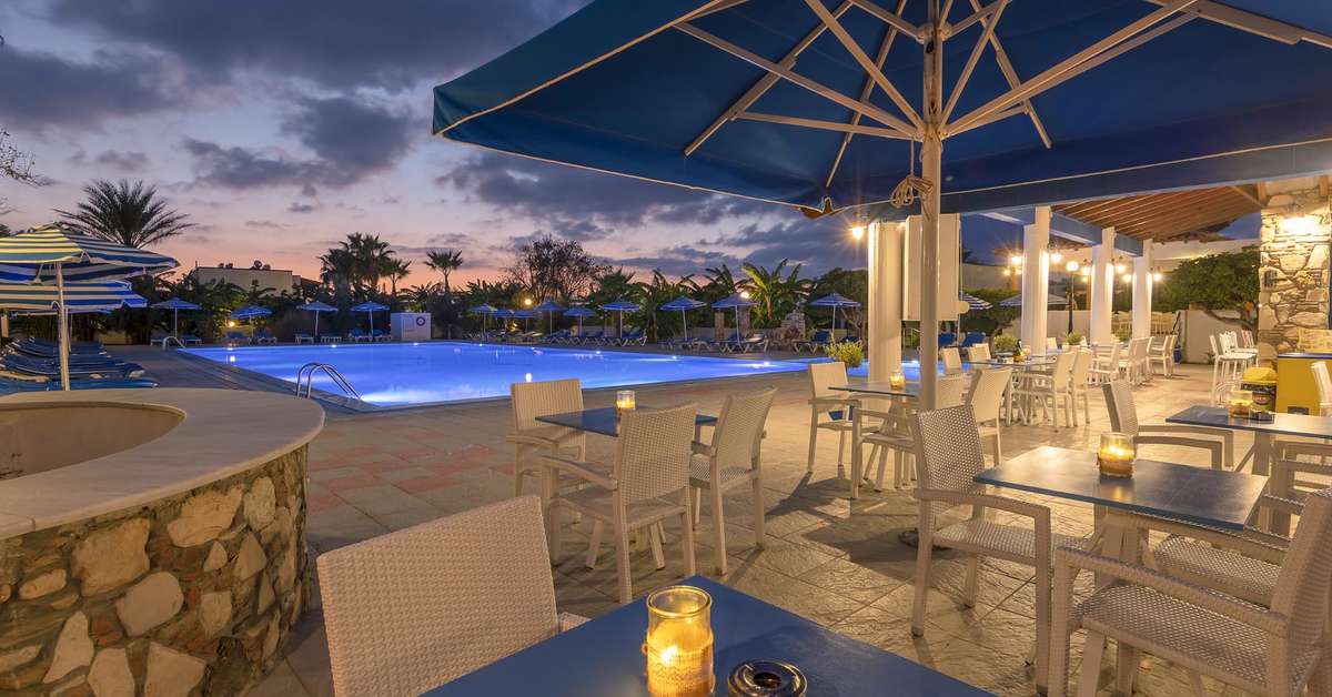 Een foto van het terras bij Hotel Tigaki's Star