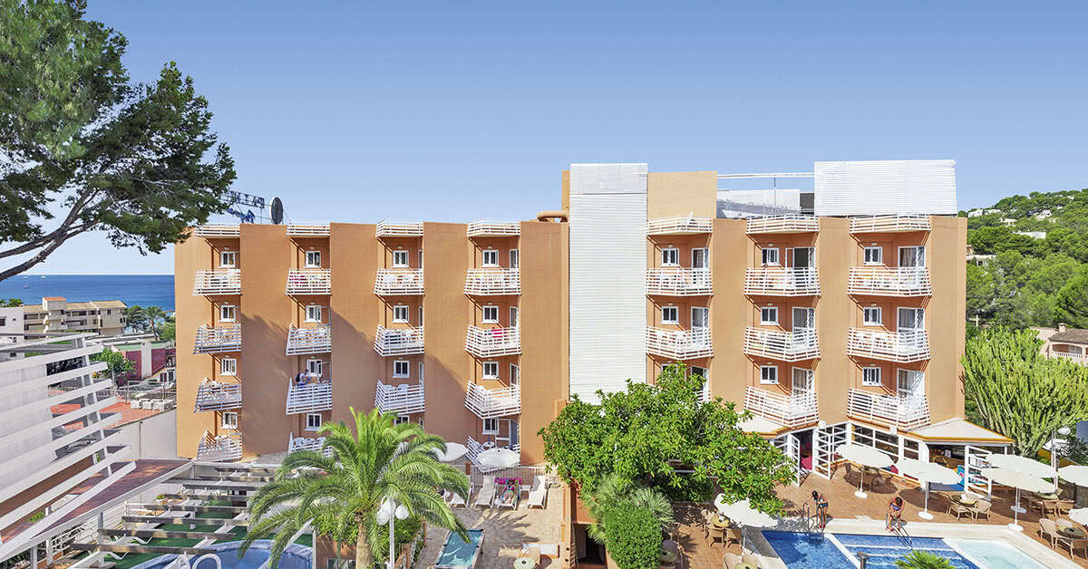 Een foto van het zwembad bij Allsun Hotel Paguera Vera Beach