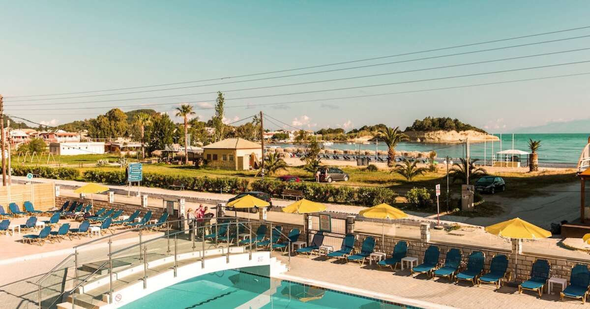 Een foto van het zwembad bij Hotel Mimosa