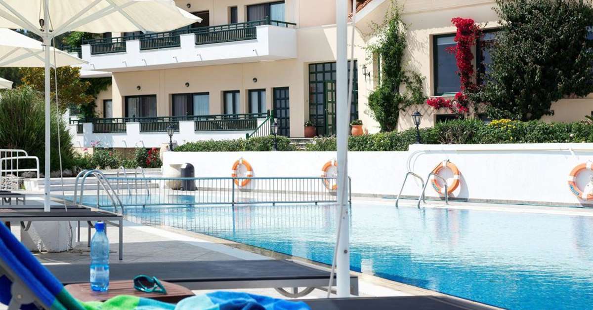 Een foto van het zwembad bij Kalidon Panorama Hotel
