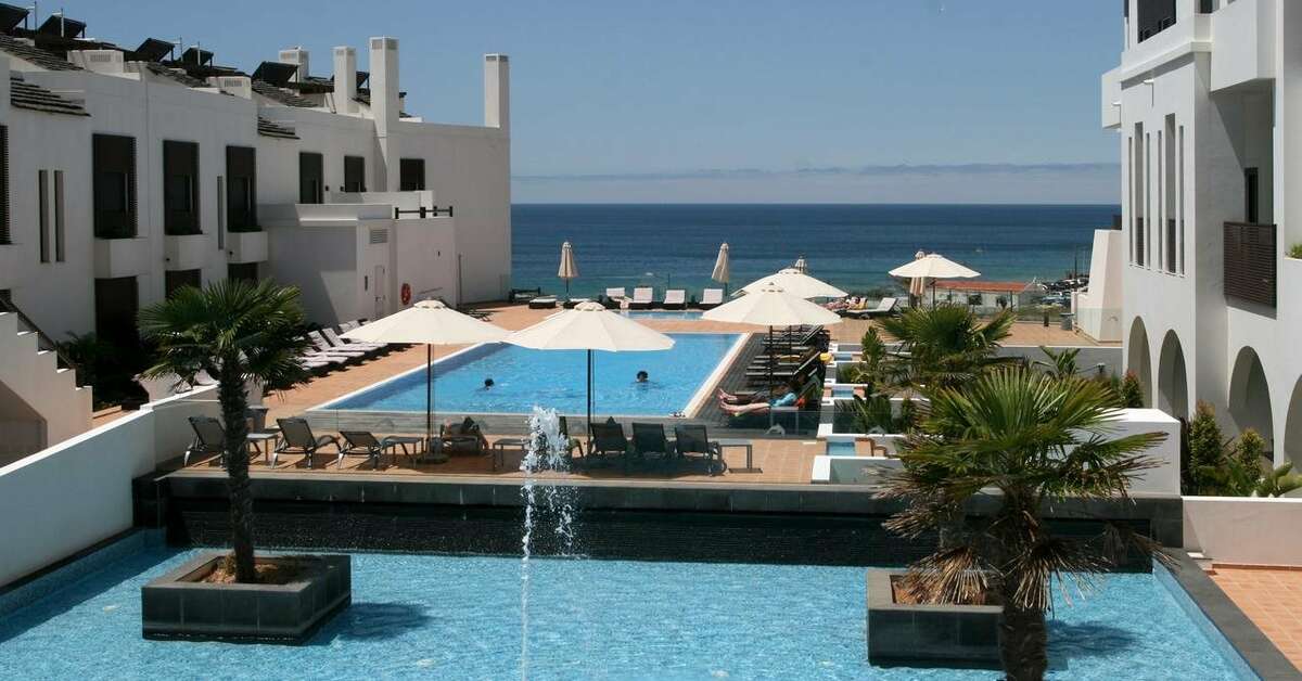 Een foto van het zwembad bij Belmar Spa & Beach Resort