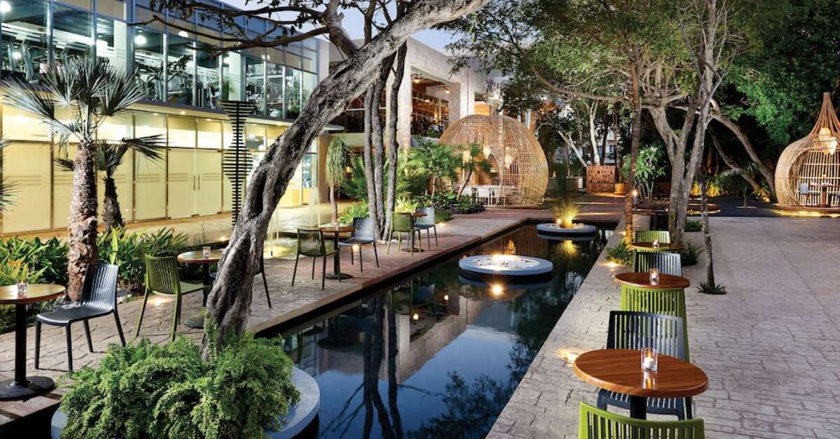 Een foto van The Fives Beach Hotel & Residences