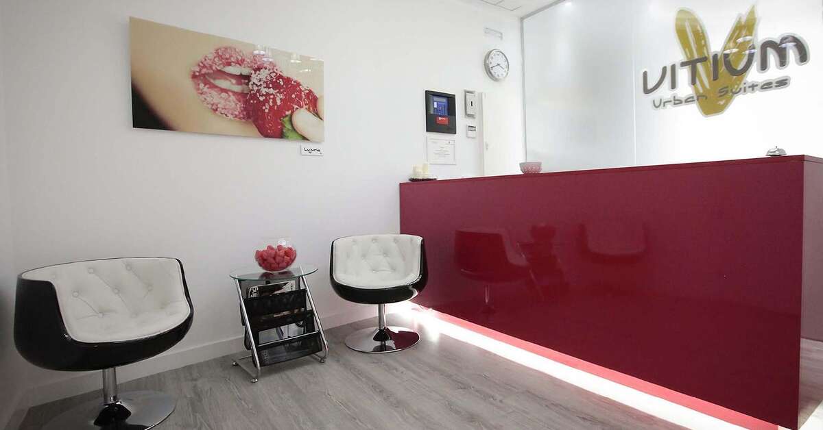 Een foto van het interieur van Vitium Urban Suites