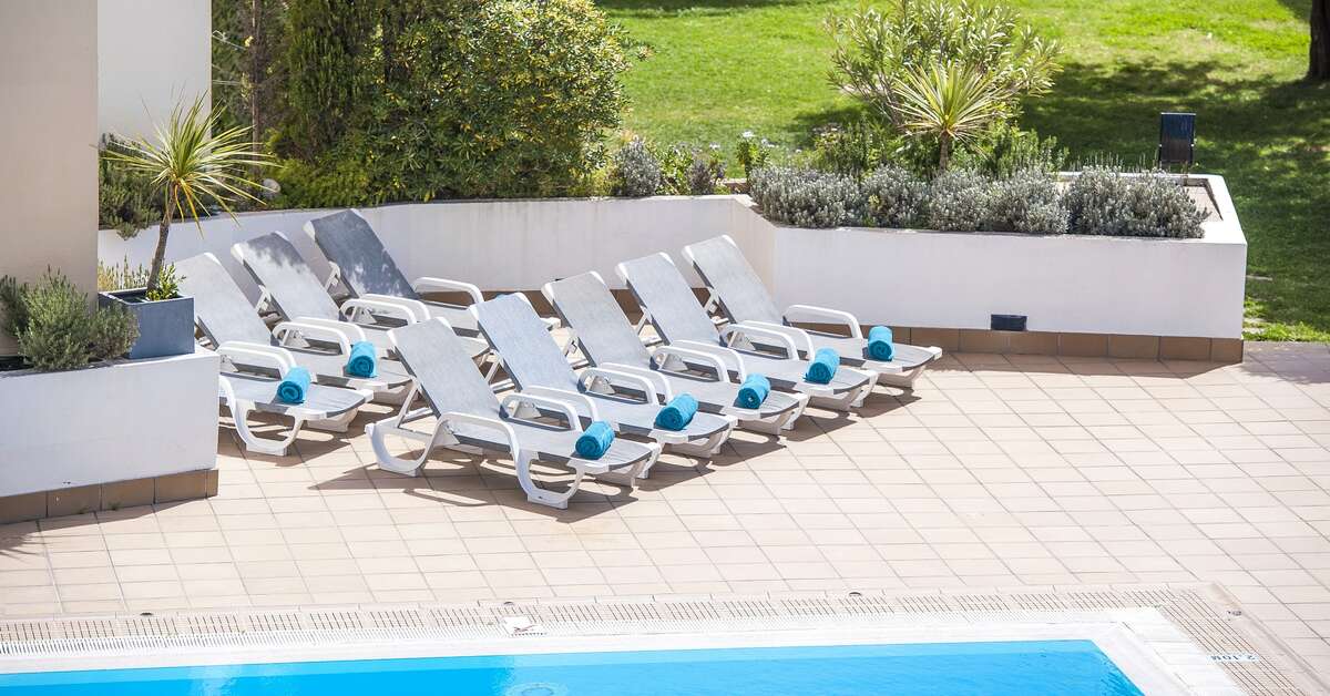 Een foto van het zwembad bij Hotel Londres