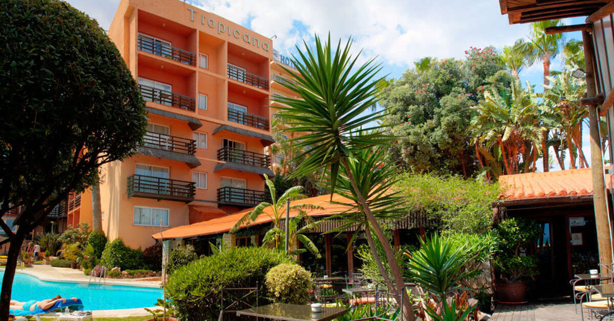 Een foto van de buitenkant van MS Tropicana