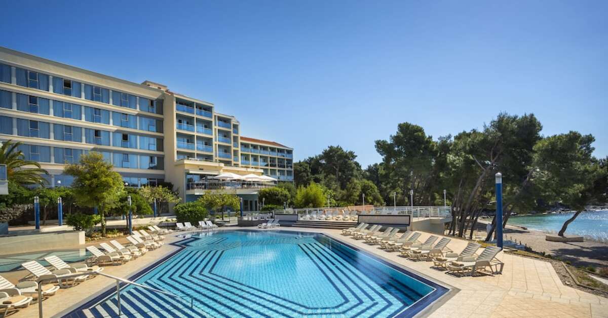 Een foto van het zwembad bij Aminess Vival Grand Azur Hotel