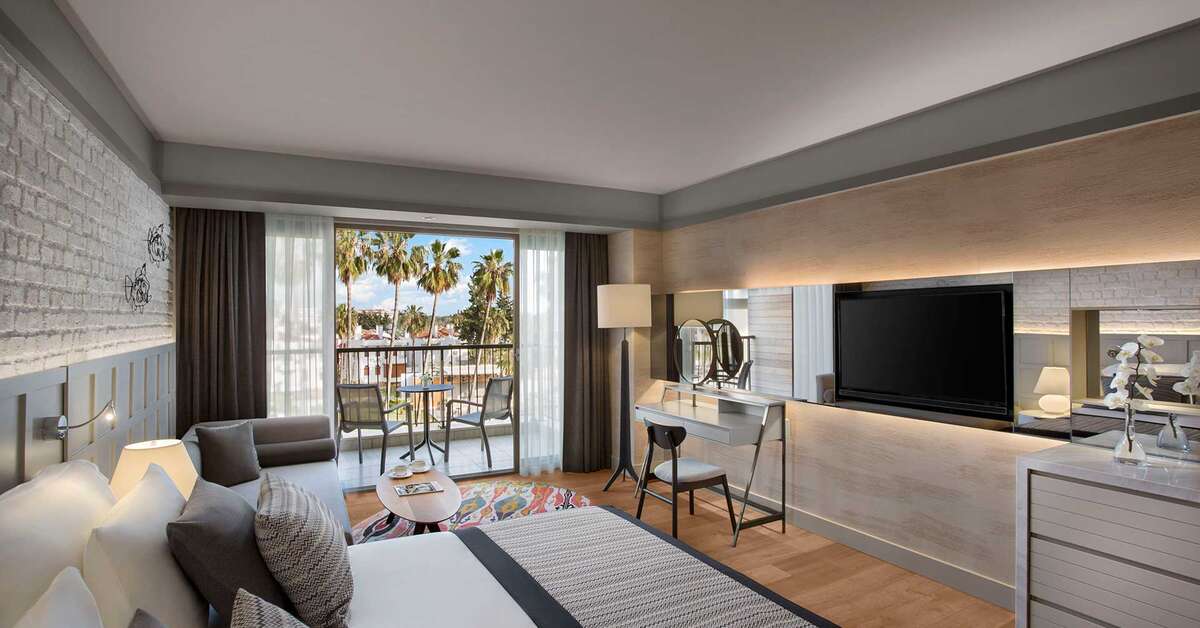 Een foto van Acanthus Cennet Barut Collection