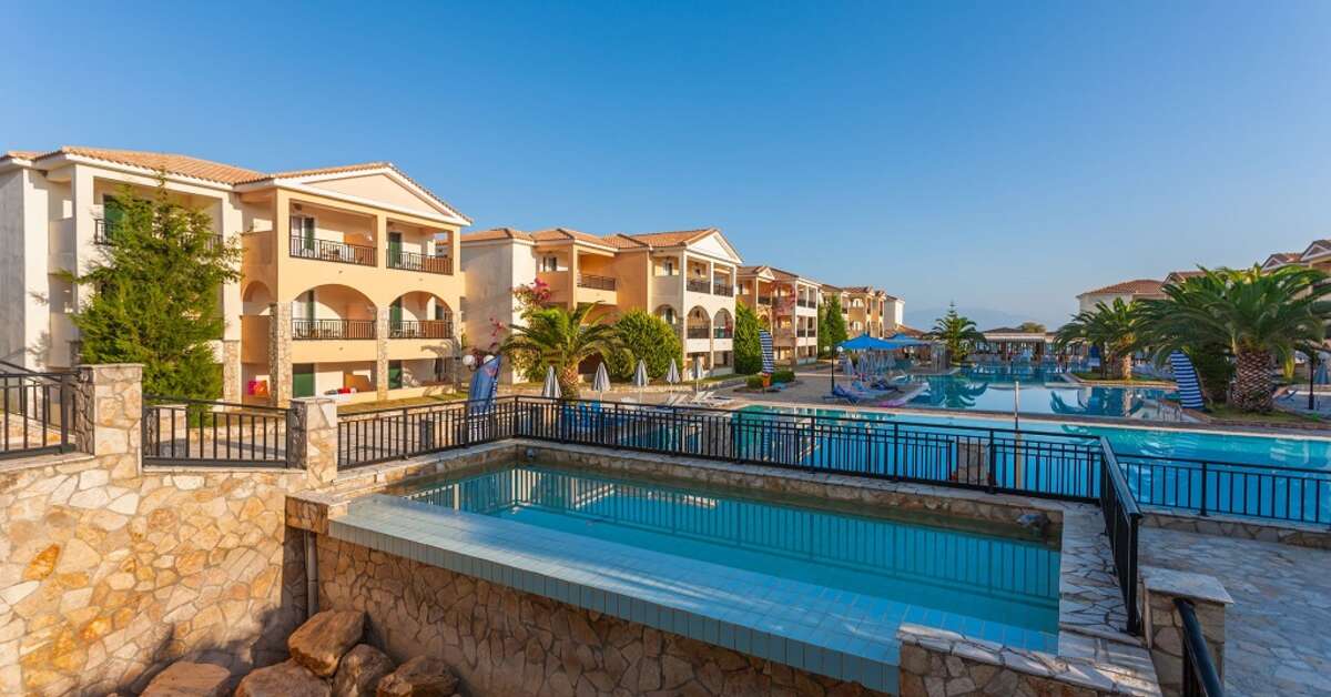 Een foto van het zwembad bij Alykanas Village Resort