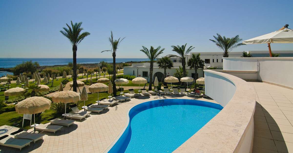 Een foto van het zwembad bij CDShotels Pietrablu Resort & Spa