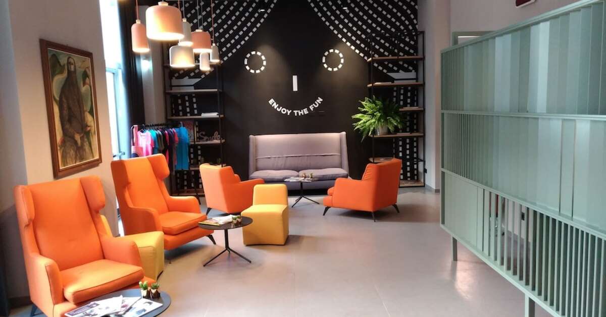 Een foto van The Poet Hotel
