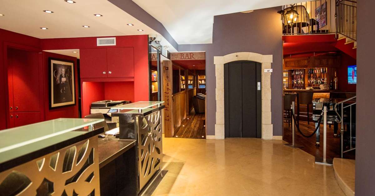 Een foto van het interieur van Best Western Plus Cannes Riviera & Spa